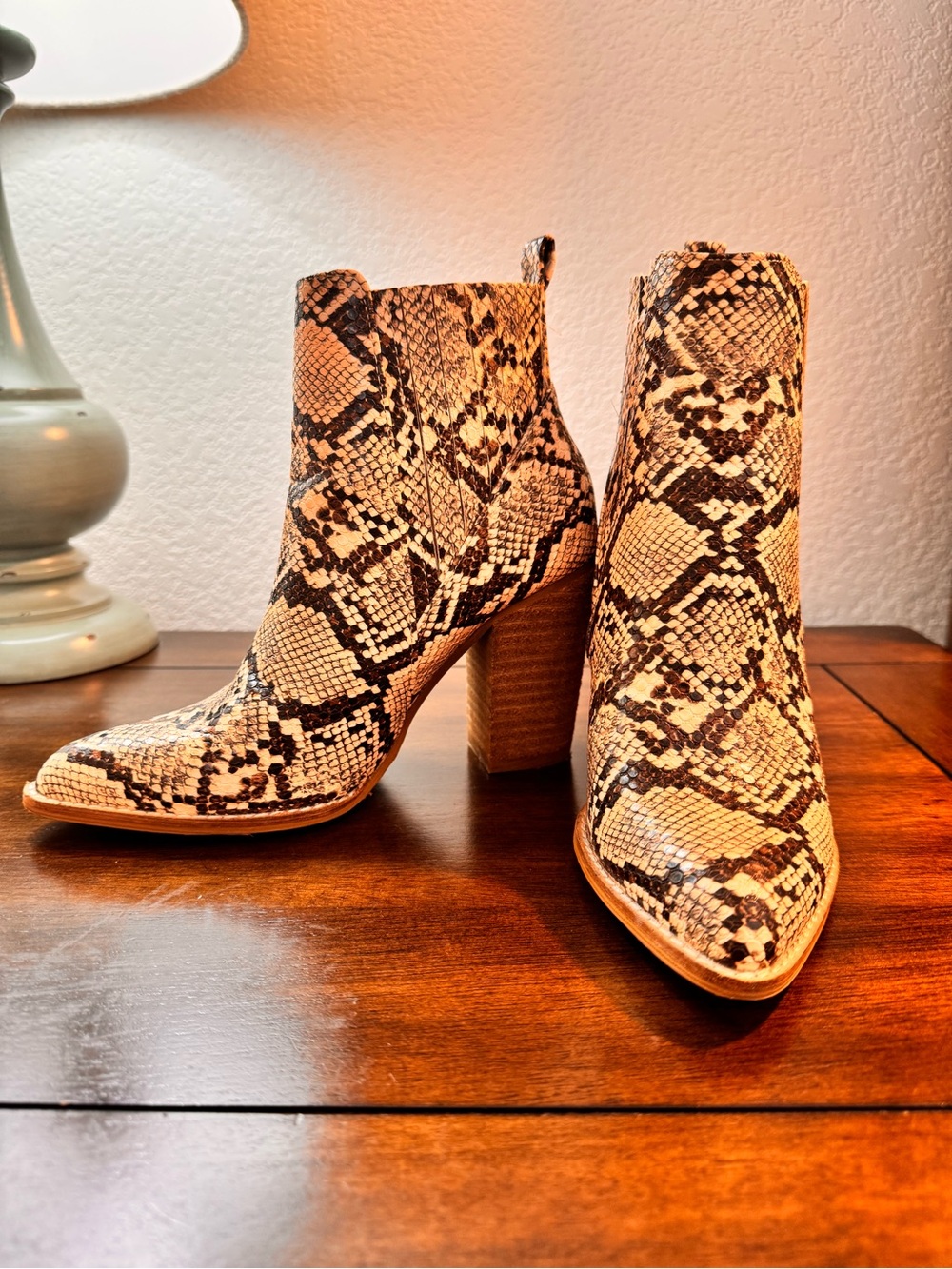 BEAST FASHION Snake-Print Ankle Boots in Beige and Brown - Picture 3 of 6